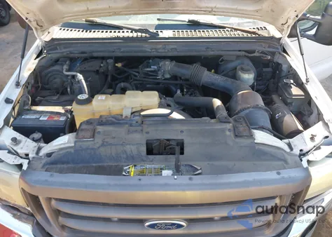 2004 Ford F-250 Xl/Xlt z USA, uszkodzony, nr VIN 1FTNF21L94EA79735